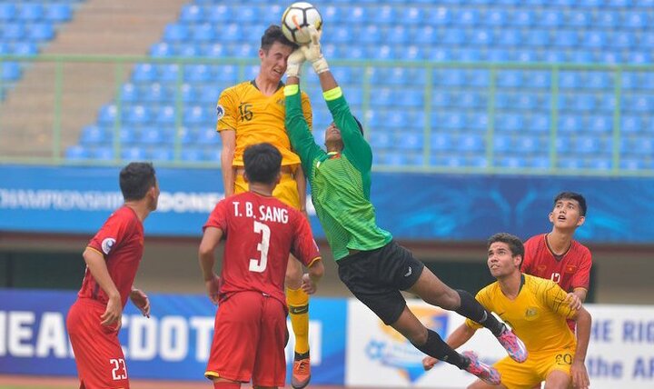 Báo châu Á: Đây là phiên bản 2.0 của thủ môn Bùi Tiến Dũng