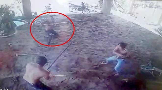 Clip: Sau khi ly dị, liên tục cầm súng, mác đến dọa giết gia đình vợ