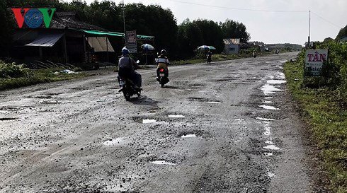 Đường nghìn tỷ Năm Căn – Đất Mũi xuống cấp sau hơn 2 năm sử dụng