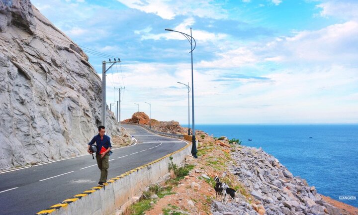 Clip: Ngắm cung đường phượt tuyệt đẹp vừa được phát hiện ở Bình Thuận