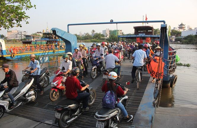Mòn mỏi đợi chờ cầu Vàm Thuật ở TP.HCM