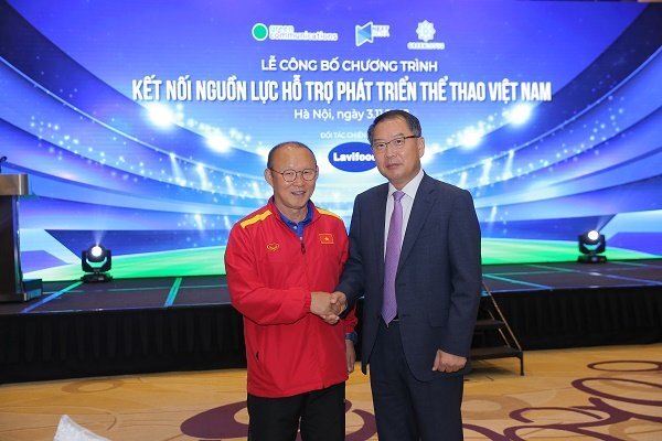 Lavifood tặng đội tuyển Việt Nam 300 triệu đồng trước AFF Suzuki Cup 2018