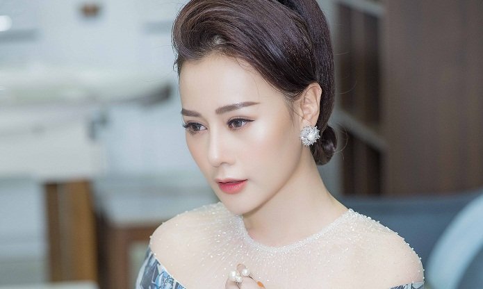 'Quỳnh búp bê': Tôi bị căng thẳng tâm lý khi công khai phẫu thuật thẩm mỹ