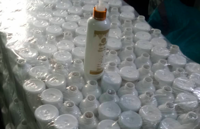 Truy quét cơ sở sản xuất mỹ phẩm giả ở TP.HCM