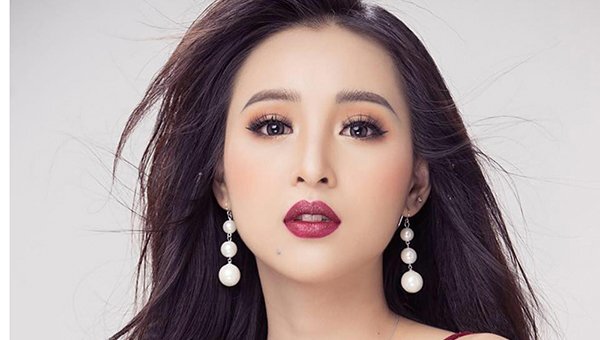 Nhan sắc vạn người mê của nữ doanh nhân trẻ 9x Sài thành