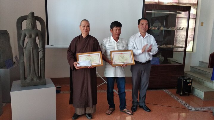 Thưởng 75 triệu đồng cho hai người tìm thấy tượng nữ thần trị giá 7,5 tỷ đồng ở Vĩnh Long