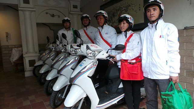 Clip: Xem xe cấp cứu 2 bánh đầu tiên tại TP.HCM làm nhiệm vụ