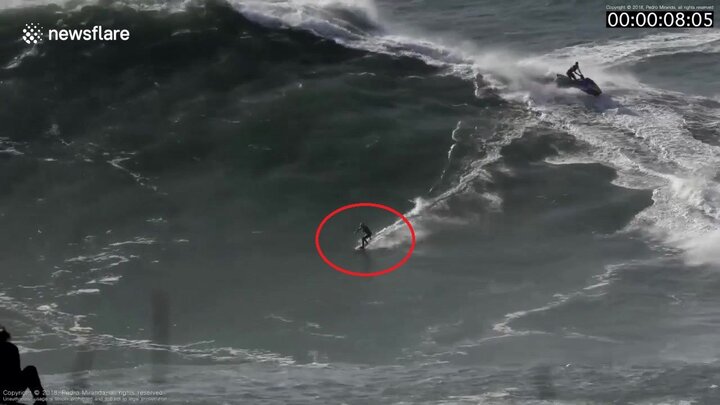 Clip: Sóng khổng lồ cao gần 20m nuốt chửng người lướt ván