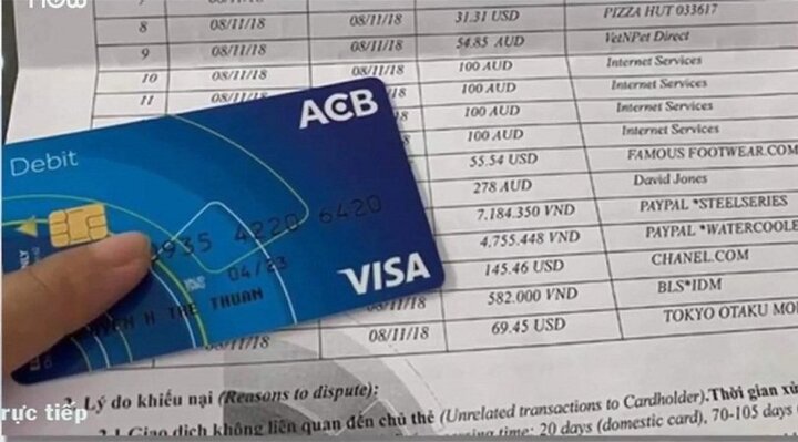 Video: Khách hàng tố bị mất 50 triệu đồng trong thẻ visa ACB lúc nửa đêm