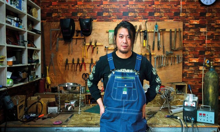 Phát minh toàn thứ nhảm nhí, vô dụng, anh thợ hàn bỗng trở nên nổi tiếng