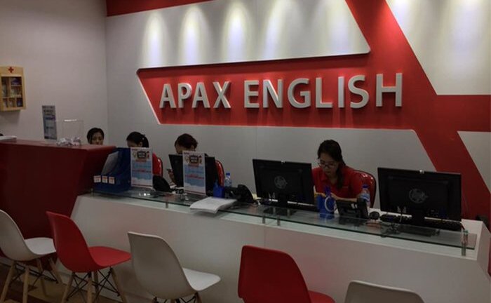 Lãi sau thuế Apax Holdings lao dốc, cổ phiếu bị làm giá