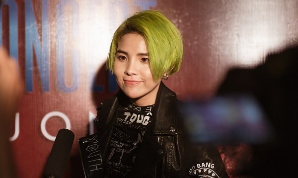 Vũ Cát Tường là ca sĩ Việt Nam đầu tiên có tour quảng bá album tại nước ngoài