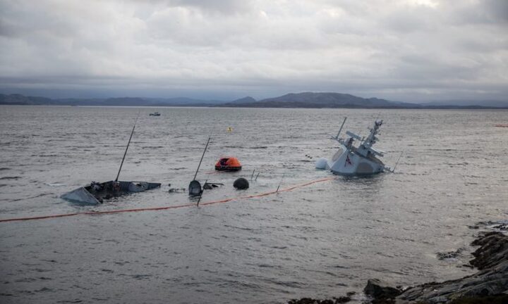Video: Khu trục hạm Na Uy bị tàu chở dầu đâm rách thân sắp chìm hẳn