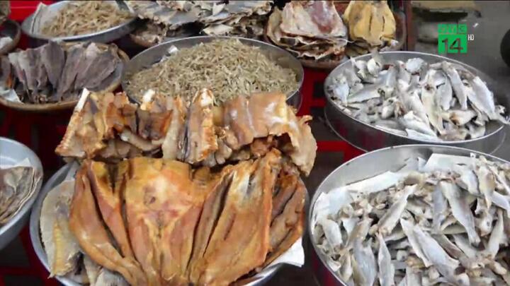 Hãi hùng công nghệ bảo quản cá khô bằng chất làm thuốc trừ sâu