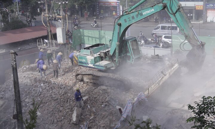 Ảnh: Phá dỡ khu tập thể cũ trên 'đất vàng' ở Hà Nội xây cao ốc 27 tầng