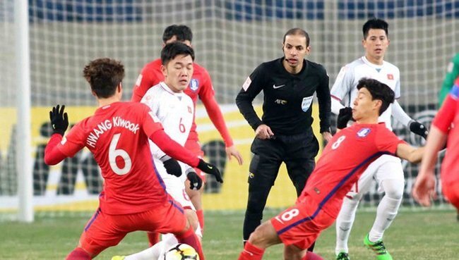 Trọng tài bắt trận Việt Nam vs Malaysia từng thổi phạt đền Văn Hậu ở U23 châu Á