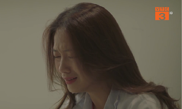 Hậu duệ mặt trời: Hoài Phương, Minh Ngọc khóc hết nước mắt khi biết tin dữ từ Duy Kiên, Bảo Huy