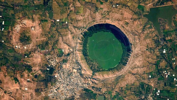 Video: Hồ nước phát ra từ trường bí ẩn, nghi do vật thể ngoài hành tinh