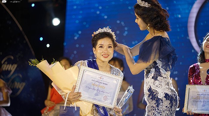 Nhan sắc nữ sinh đăng quang Hoa khôi Đại học Xây dựng 2018