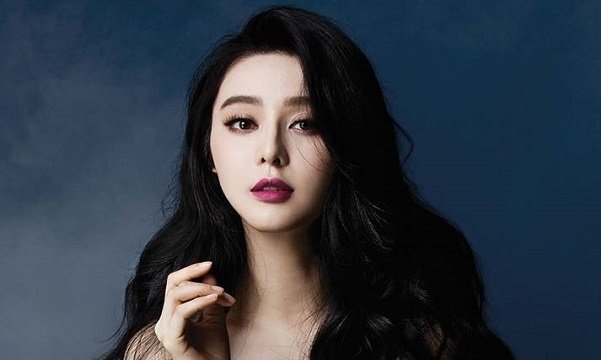 Bị hàng loạt nhãn hàng quay lưng, Phạm Băng Băng vẫn giữ được hợp đồng từ thương hiệu xa xỉ nhất thế giới