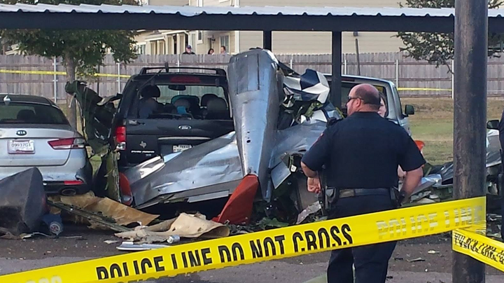 Máy bay chiến đấu thời Thế chiến II rơi tại Texas, 2 người thiệt mạng