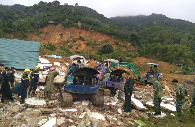 17 người chết và mất tích, sạt lở, lũ quét vẫn đe dọa cuộc sống người dân Khánh Hòa