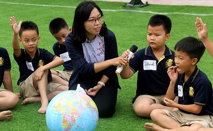 Phụ huynh Hà Nội chia sẻ áp lực đứng lớp sau một ngày nhập vai giáo viên