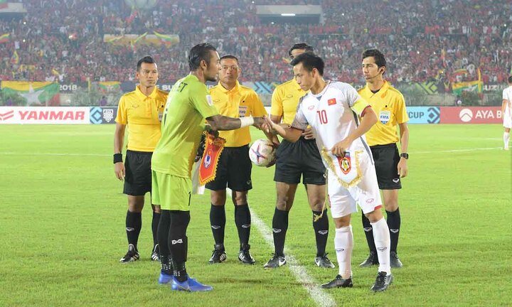 Danh thủ hay nhất Việt Nam 50 năm qua: Tôi không thấy giá trị của Văn Quyết