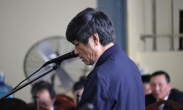 Video: Được hỏi về món quà Tết 700 triệu đồng, Nguyễn Thanh Hóa than khó trả lời