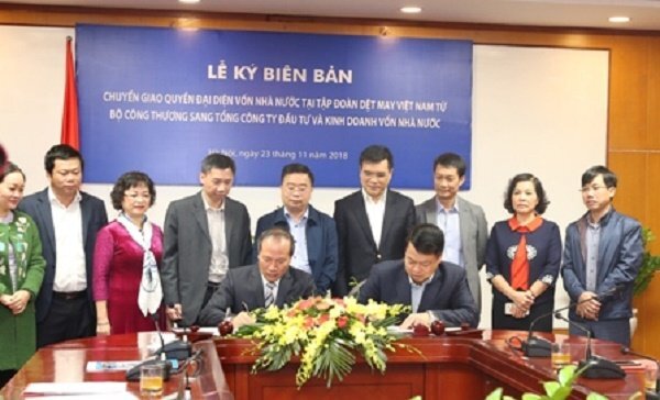 Bàn giao gần 2.700 tỉ đồng vốn nhà nước tại Vinatex