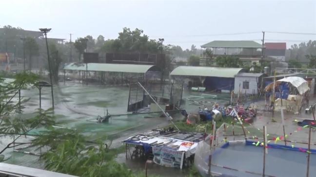 Thời tiết ngày cuối tuần: Miền Bắc trời lạnh, miền Nam đề phòng lốc xoáy, vòi rồng