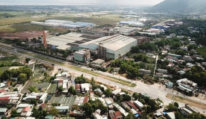 Lãnh đạo 2 nhà máy thép bị phạt 1,14 tỷ đồng, dừng sản xuất 6 tháng sẽ khiếu kiện