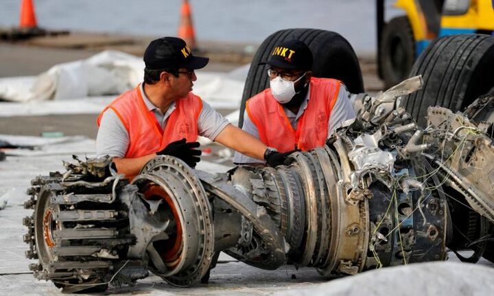 Máy bay Indonesia chở 189 người lao xuống biển: Thông tin điều tra mới nhất