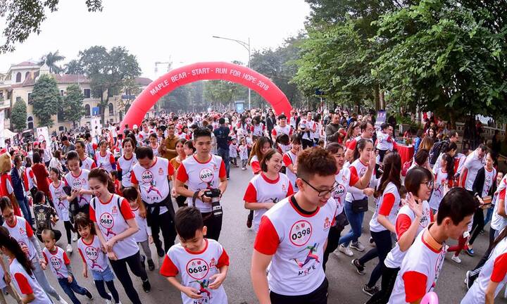 Hàng trăm học sinh Thủ đô háo hức chạy vì bệnh nhân ung thư