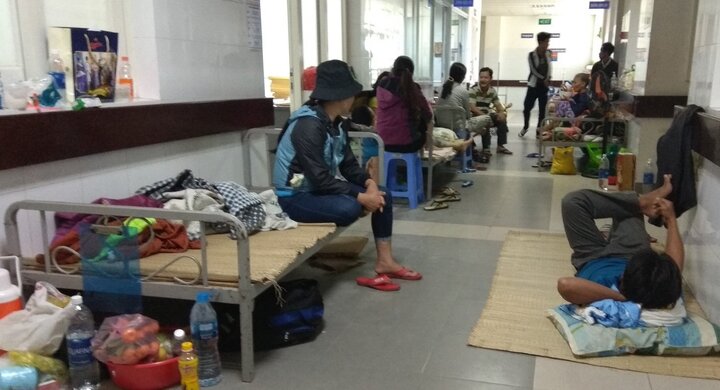 Sốt xuất huyết bùng phát, Bệnh viện Đà Nẵng quá tải