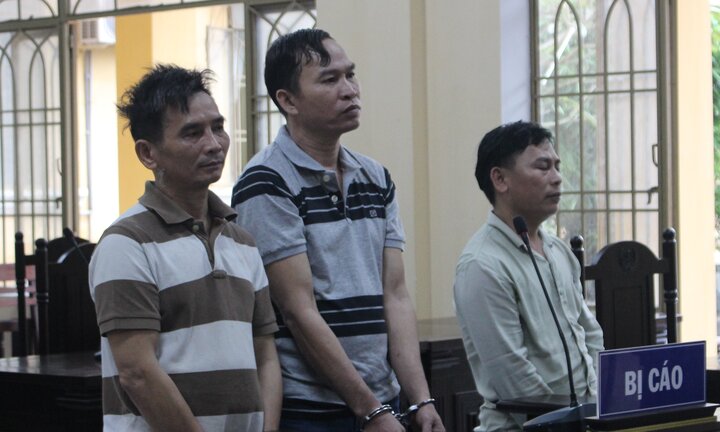 Bán ma túy cho con nghiện ở bãi vàng, ba bị cáo lĩnh 47 năm tù