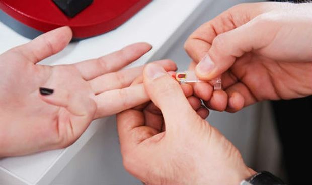 38 cán bộ ở Hà Nội bị phơi nhiễm với HIV