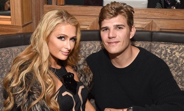 Paris Hilton nói gì sau khi hủy hôn và người tình kém 4 tuổi đòi nhẫn?