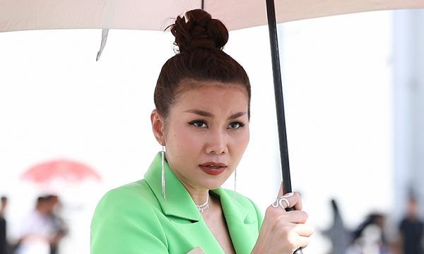 Thanh Hằng tức giận đòi bỏ quay hình, dằn mặt nhà sản xuất ‘The Face’