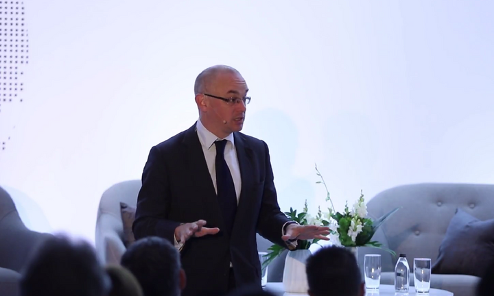 Bitcoin trượt dài trong khủng hoảng, chuyên gia khuyên 'nên từ bỏ'