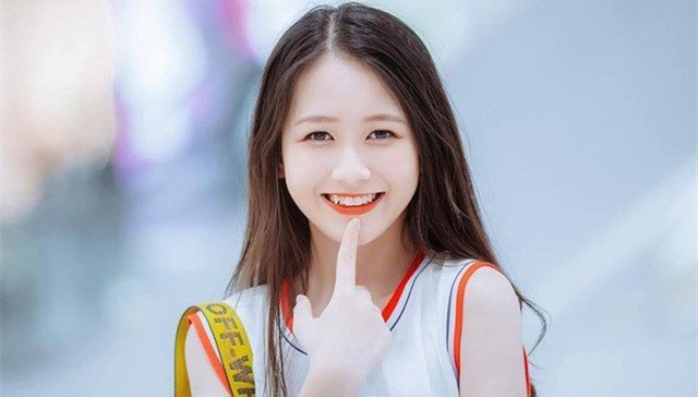 Nữ sinh răng khểnh ở Nam Định xinh hút hồn với nụ cười toả nắng