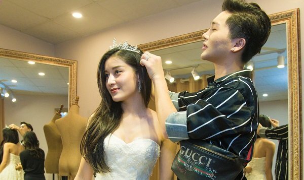 Á hậu Huyền My khoe nhan sắc rạng rỡ khi diện váy cưới