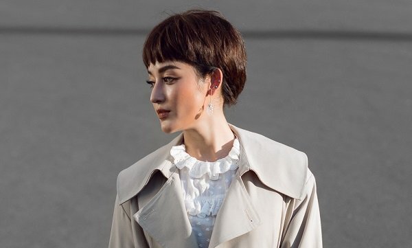 Rũ bỏ hình tượng ‘bánh bèo’, Á hậu Huyền My lạ lẫm với tóc tém cá tính