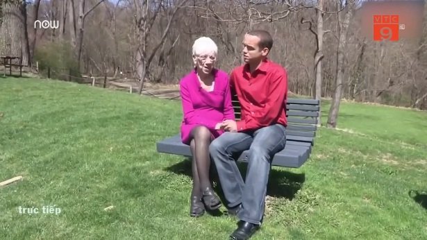 Xôn xao chuyện tình giữa cụ bà 91 tuổi và bạn trai 31 tuổi