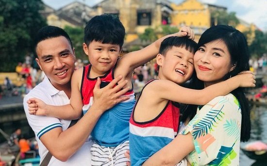 Sau khi làm lành với chồng sắp cưới, MC Hoàng Linh lại chia sẻ cảm giác 'rất lẻ loi'