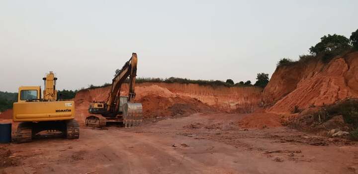 Xẻ đồi tan hoang để bán đất trái phép ở Hải Dương