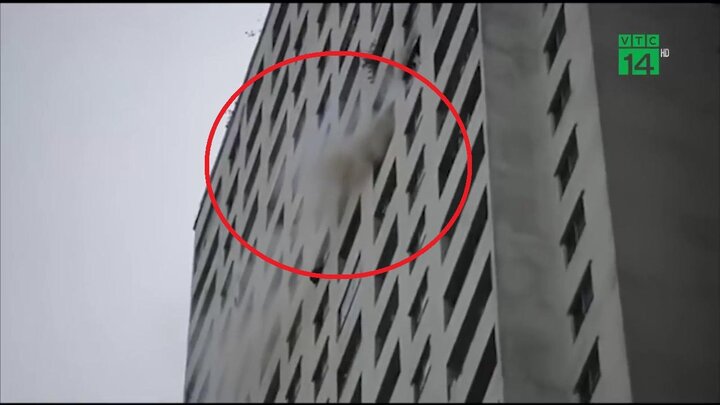 Người đàn ông tự thiêu trên tầng 31 chung cư Linh Đàm: Do giận vợ