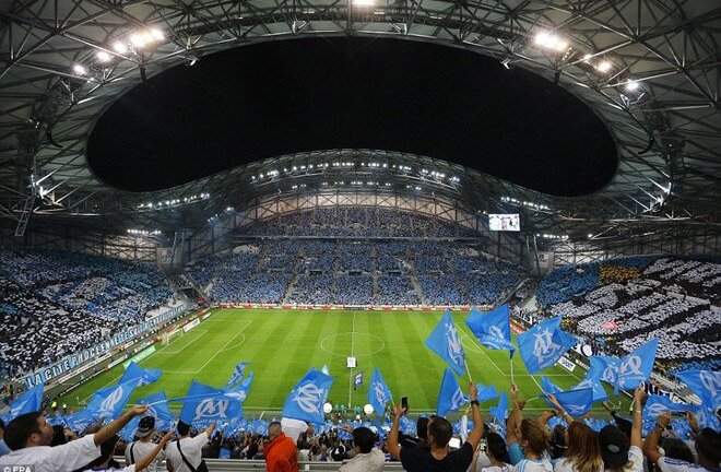 Vé các trận chung kết bóng đá trên thế giới được 'dân phe' đẩy gấp 40 lần