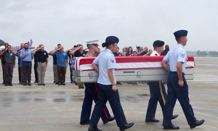 Bàn giao 3 bộ hài cốt của quân nhân Hoa Kỳ mất tích trong chiến tranh tại Việt Nam