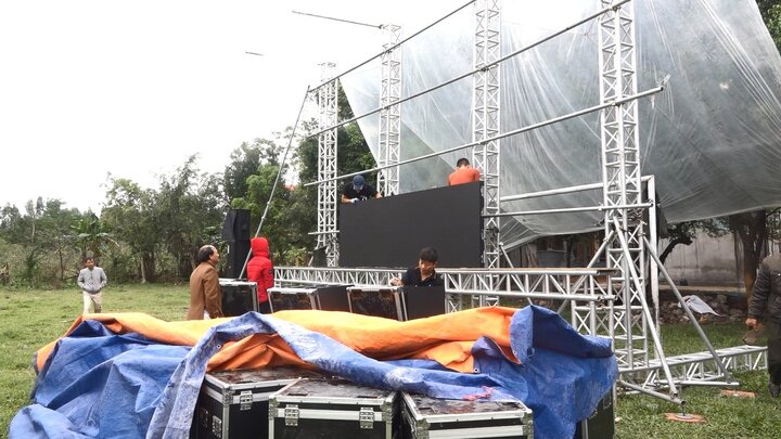 Quê nhà Quang Hải tất bật chuẩn bị xem chung kết Malaysia vs Việt Nam